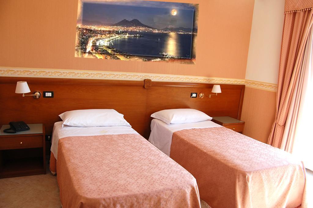 Hotel Ristorante Donato Calvizzano Bagian luar foto