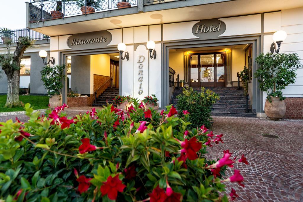 Hotel Ristorante Donato Calvizzano Bagian luar foto